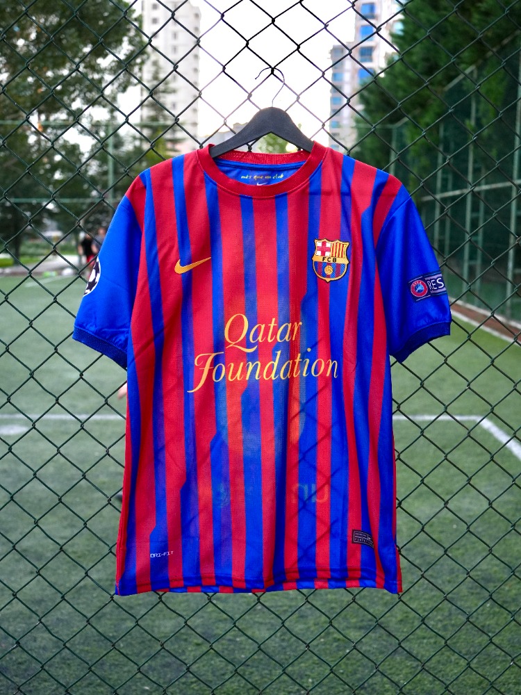 Premium Kalite Retro Forma Xavi #6 Barcelona 2011-2012