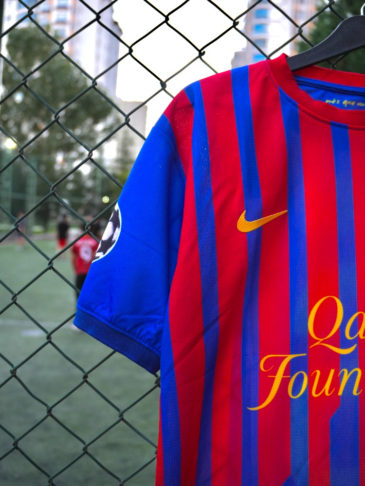 Premium Kalite Retro Forma Xavi #6 Barcelona 2011-2012