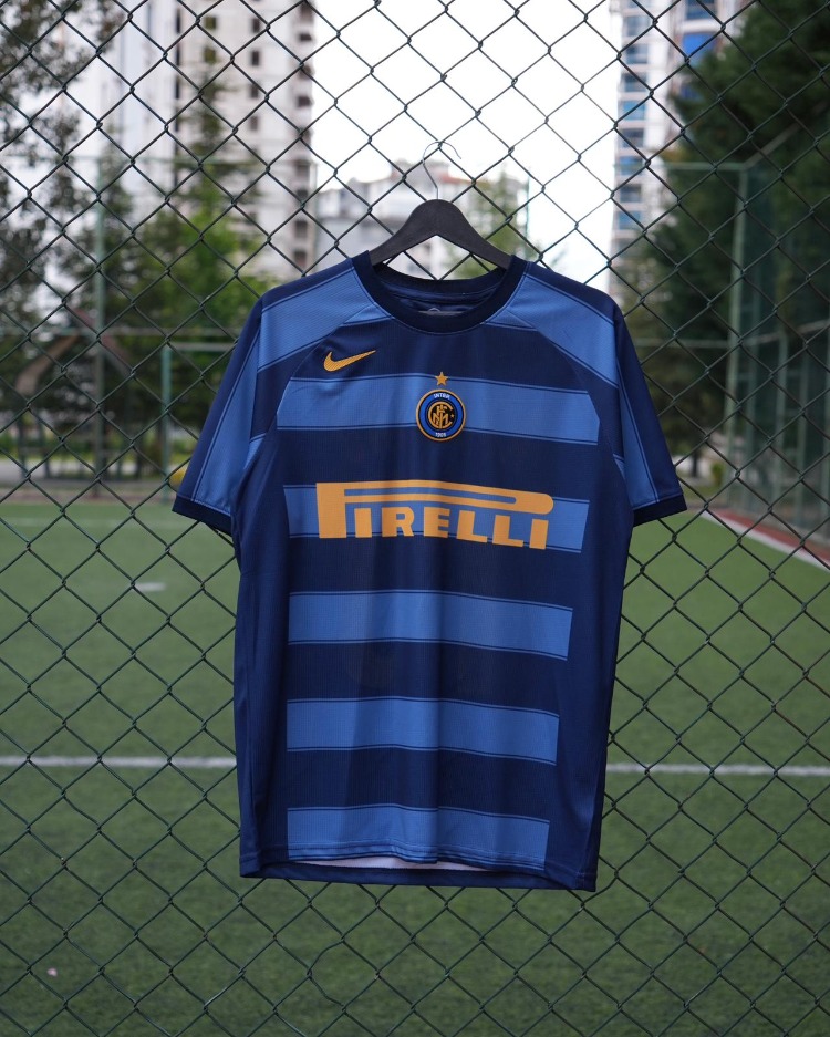Premium Kalite Retro Forma Adriano #10 Inter 04/05 Lacivert
