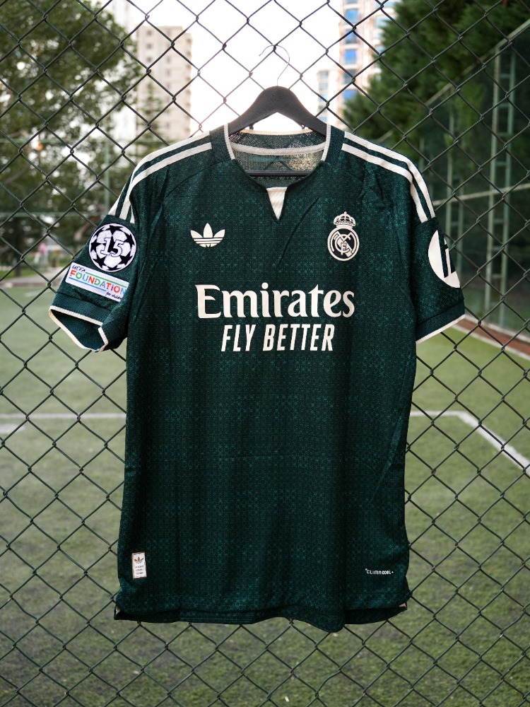 İhraç fazlası Real Madrid 2026-27 Deplasman Arda Güler #15