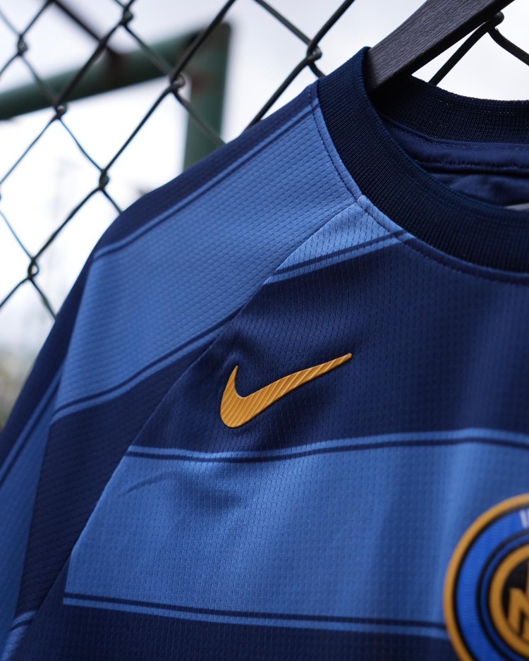 Premium Kalite Retro Forma Adriano #10 Inter 04/05 Lacivert