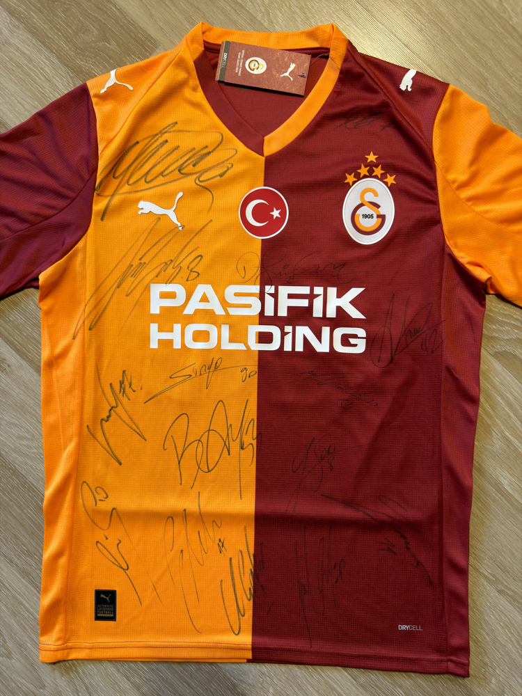 Galatasaray Osimhen İmzalı Forma