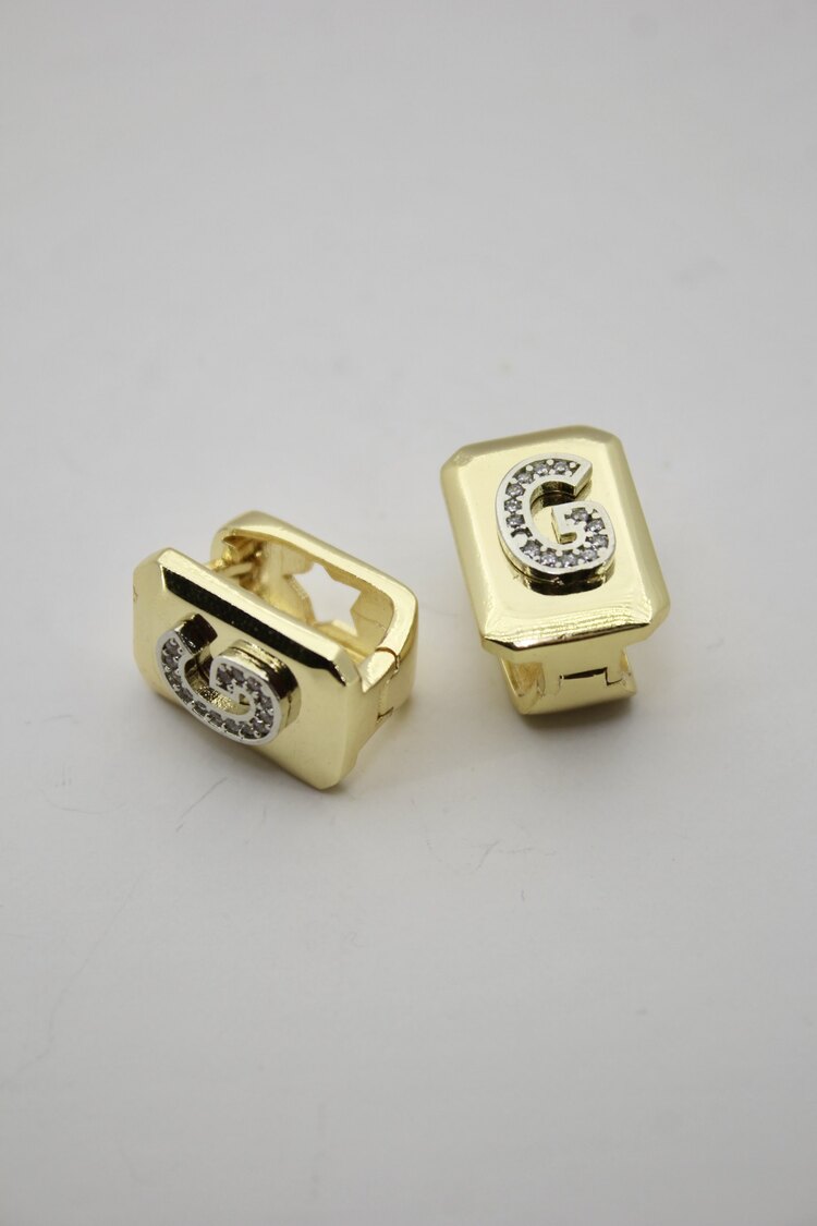 VIP Taşlı G Plaka Küpe | Gold