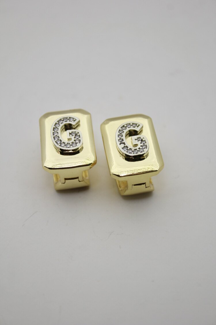 VIP Taşlı G Plaka Küpe | Gold