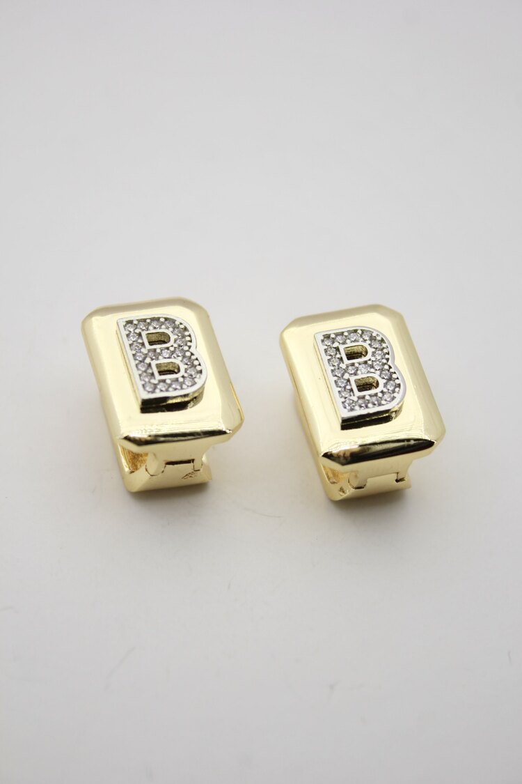 VIP Taşlı B Plaka Küpe | Gold
