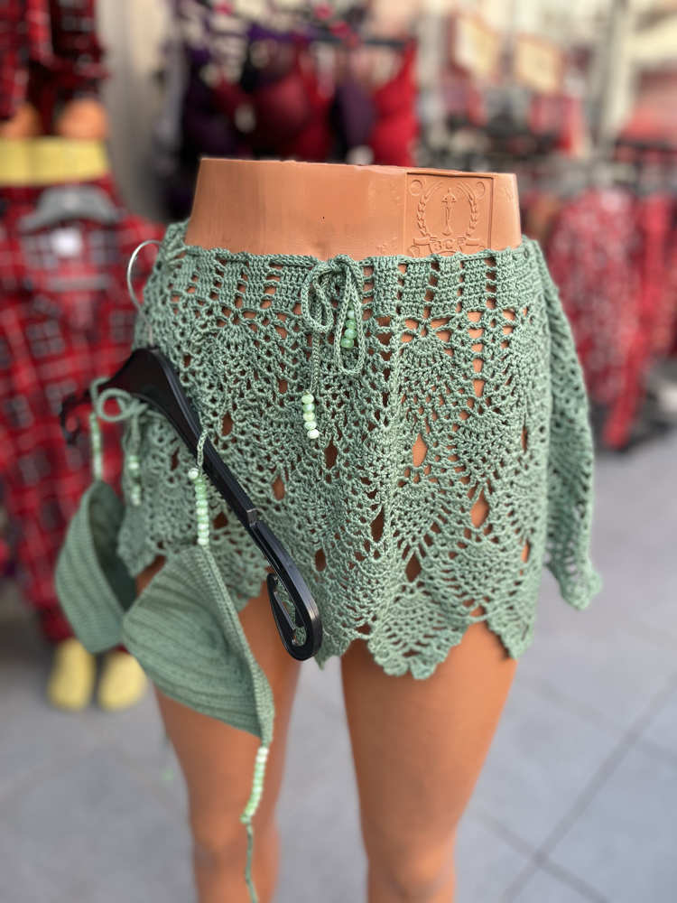 El örmesi etek bikini takım