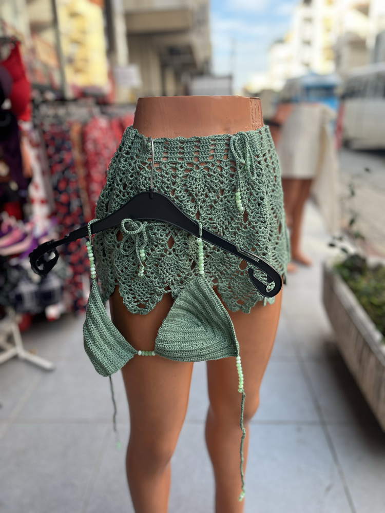El örmesi etek bikini takım