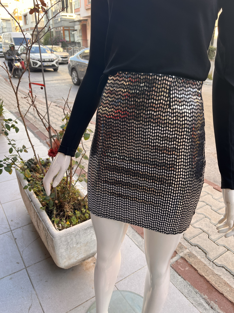 Pullu mini etek
