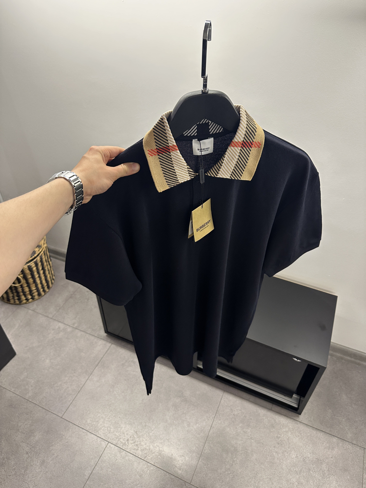 Burberry Polo Collared t-shirt