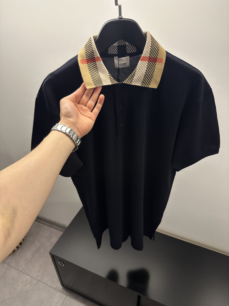 Burberry Polo Collared t-shirt