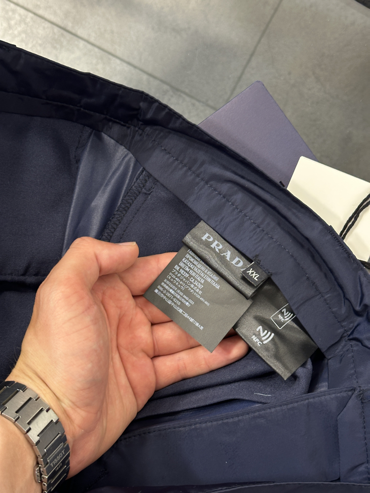Prada Lacivert Renylon Kumaş Şort