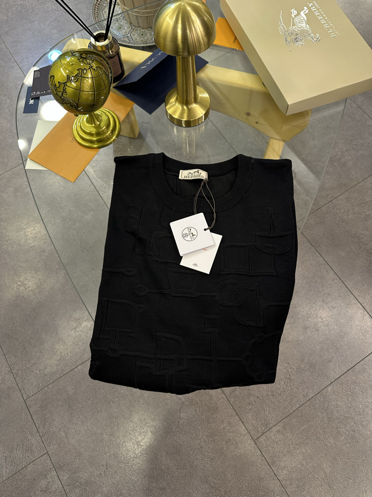 Hermés Crew-Neck Knit Shirt 