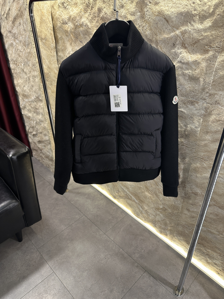 Moncler Triko Örme Siyah Renk Ceket