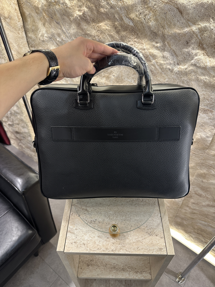Louis Vuitton İş Çantası