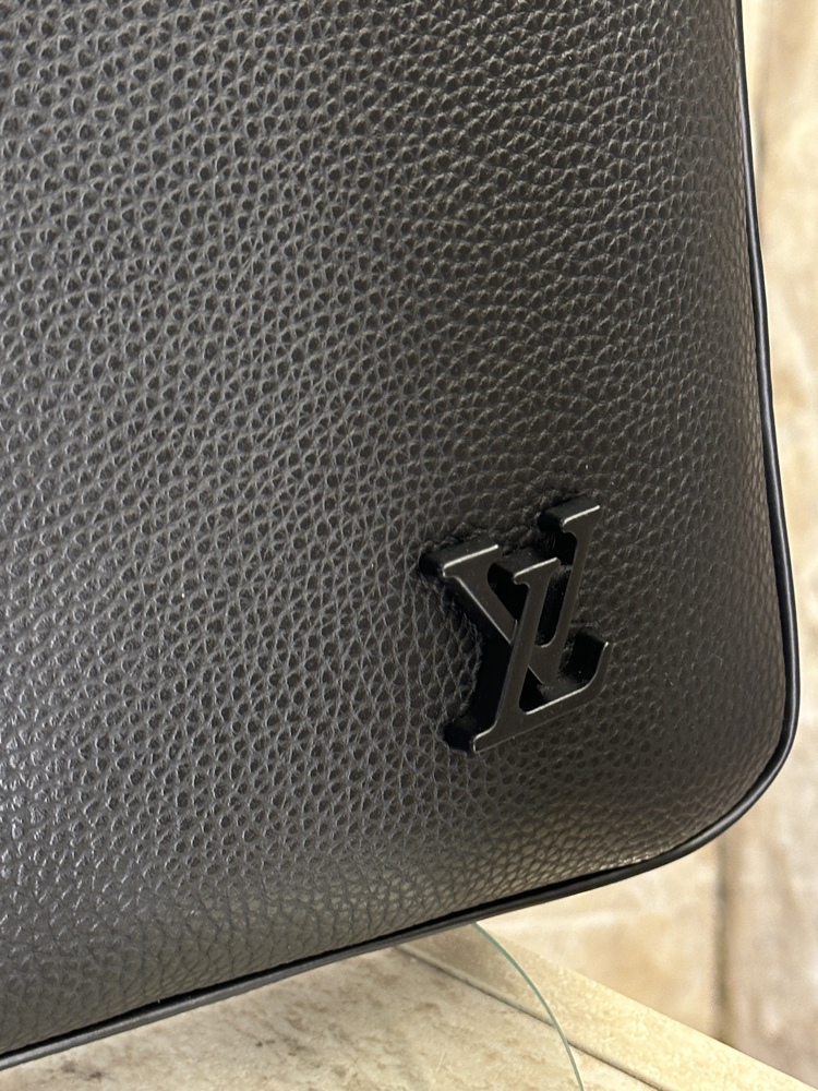 Louis Vuitton İş Çantası