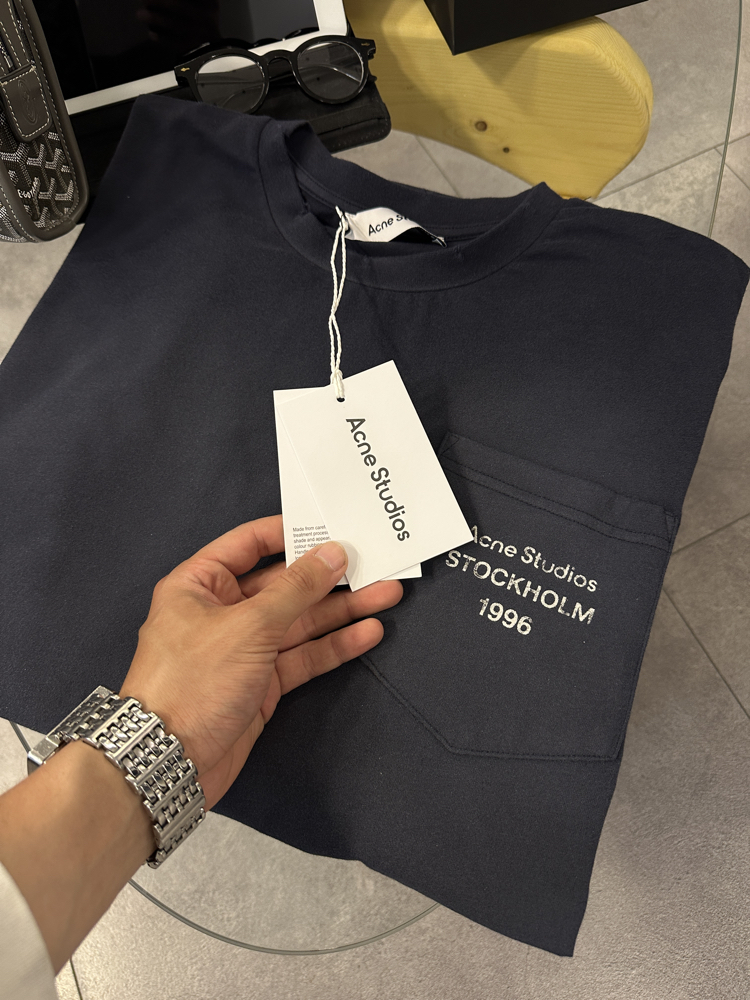 Acne Studios Cep Logo Baskılı Lacivert Tişört