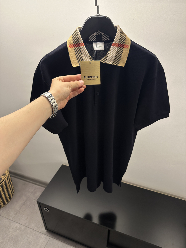 Burberry Polo Collared t-shirt