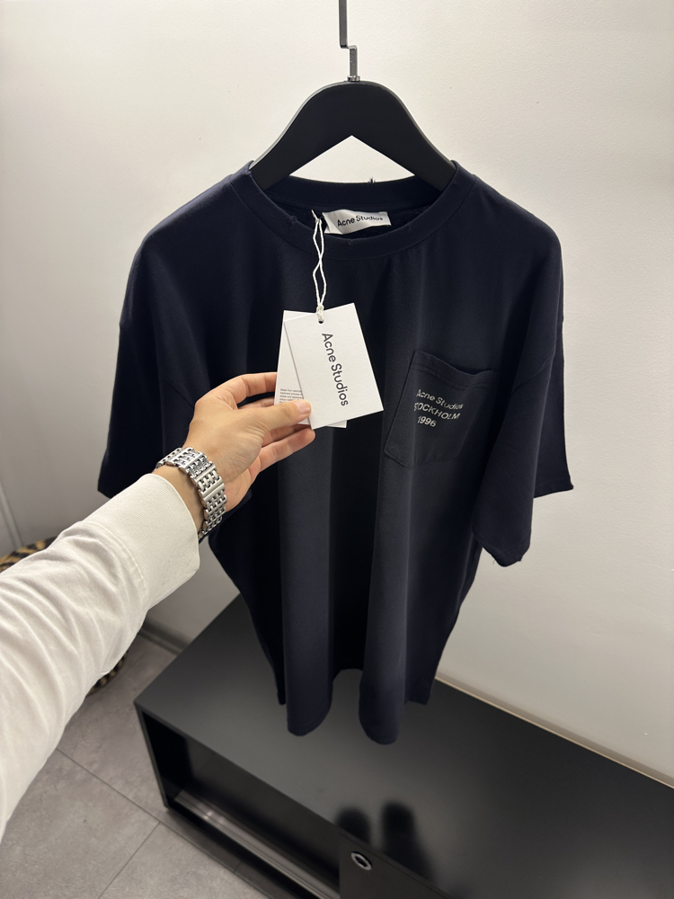 Acne Studios Cep Logo Baskılı Lacivert Tişört