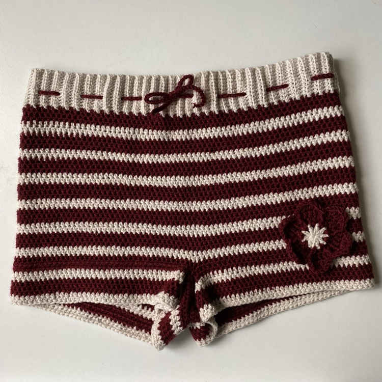 bordo çizgili mikro şort
