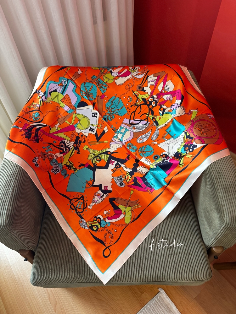 90x90 Turuncu Desenli Fular