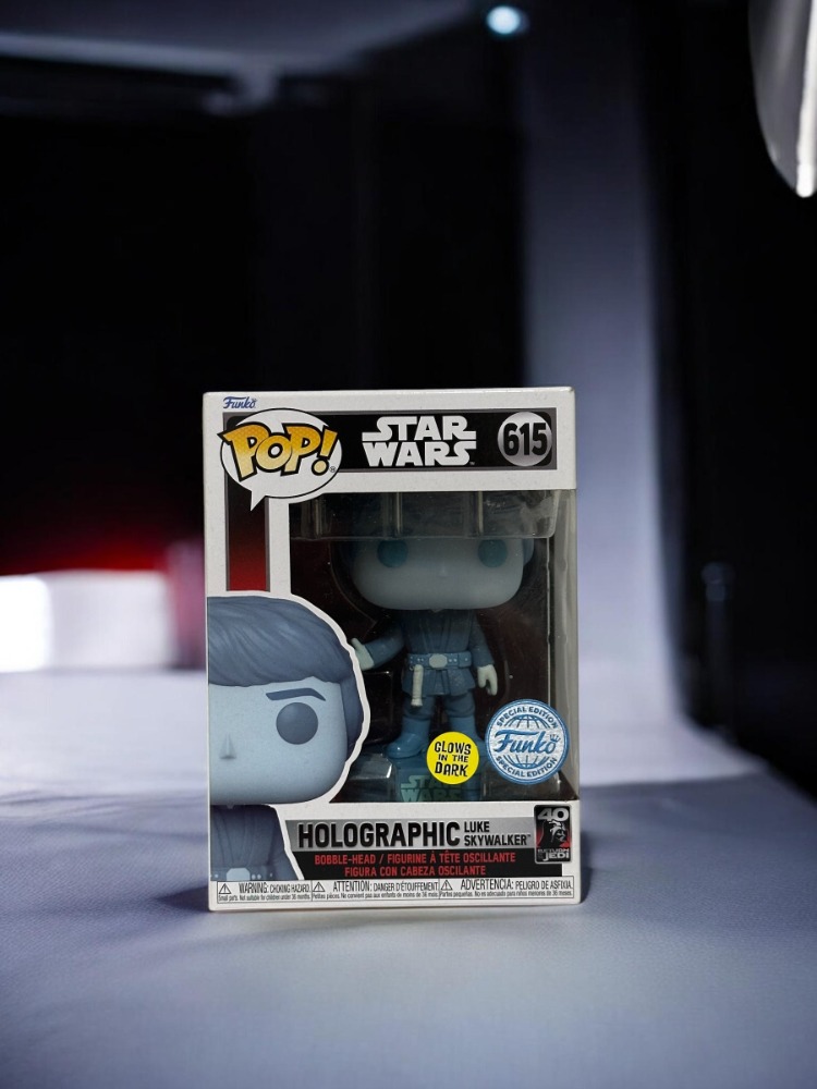 Funko Pop: Luke Skywalker #615 (Glows in the Dark, Special Edition) 