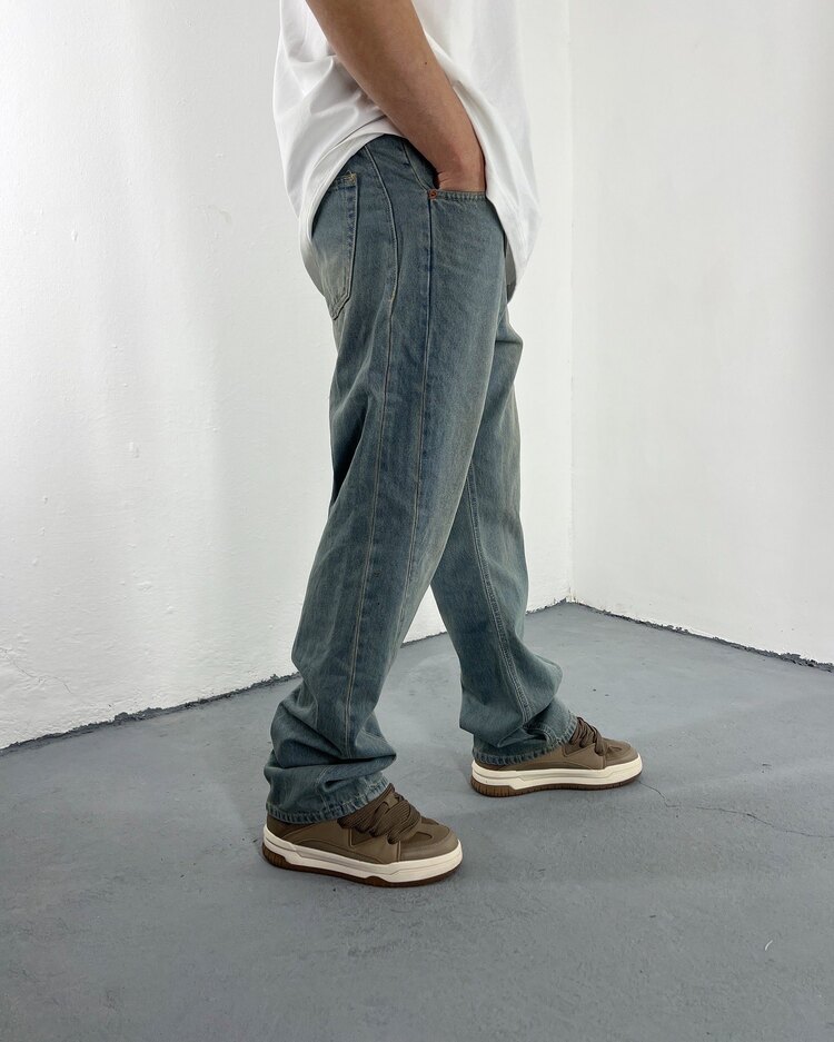 Slant Baggy Jean