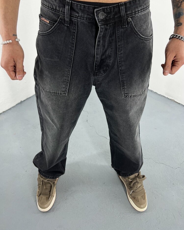 Reverse Pocket Baggy Denim