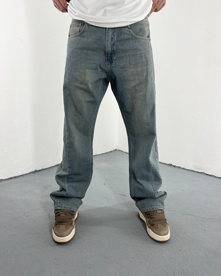 Slant Baggy Jean