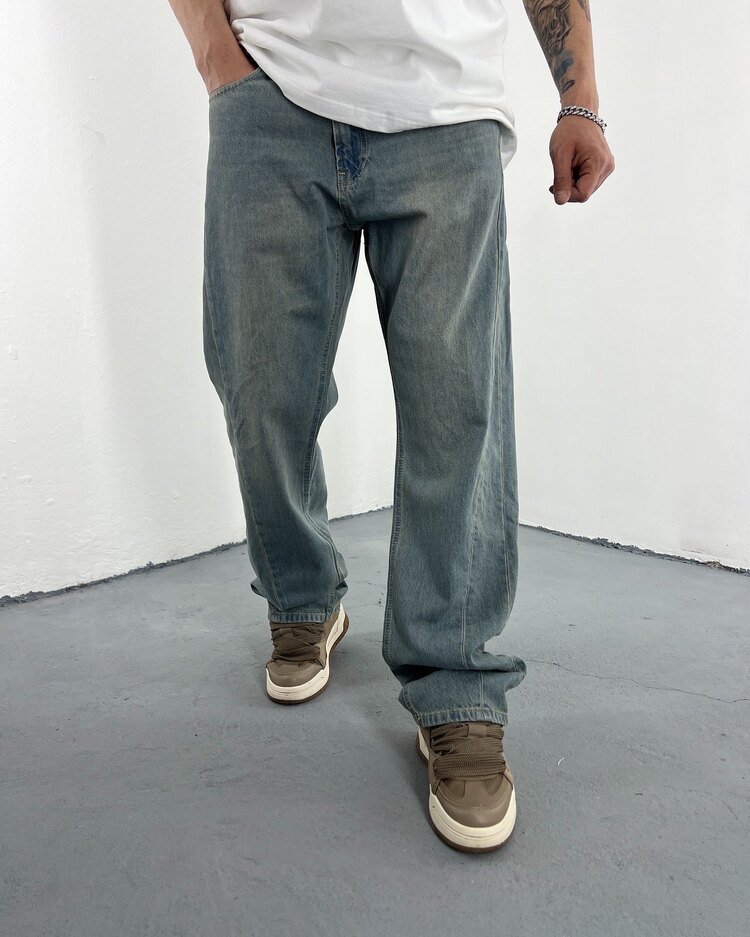 Slant Baggy Jean