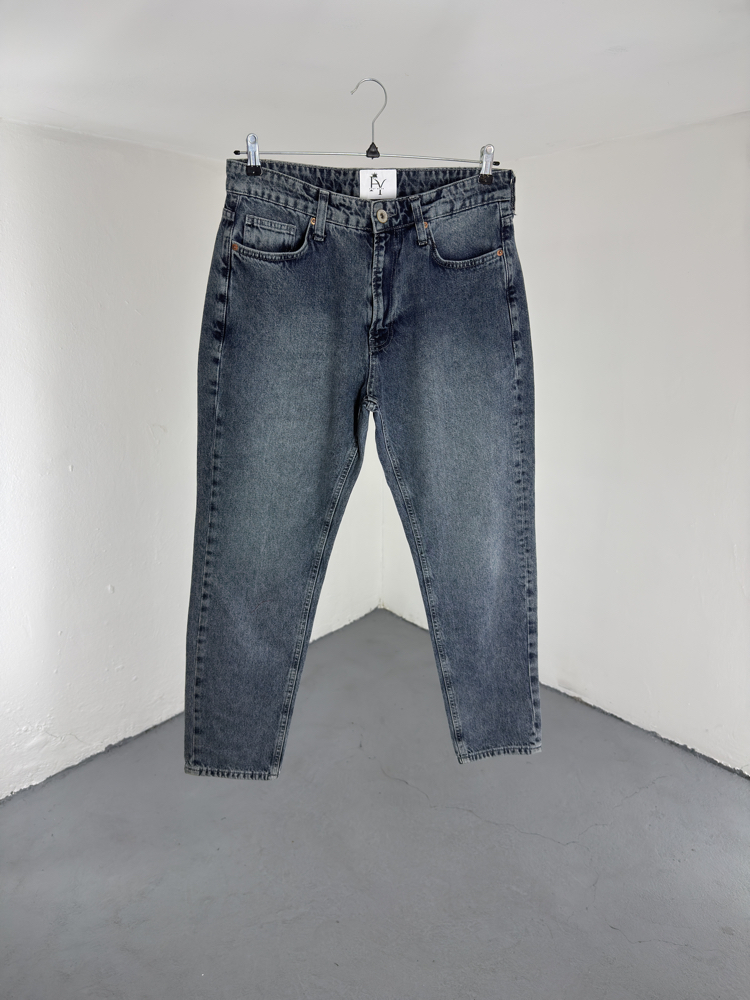 Boyfriend Smoke Blue Jean