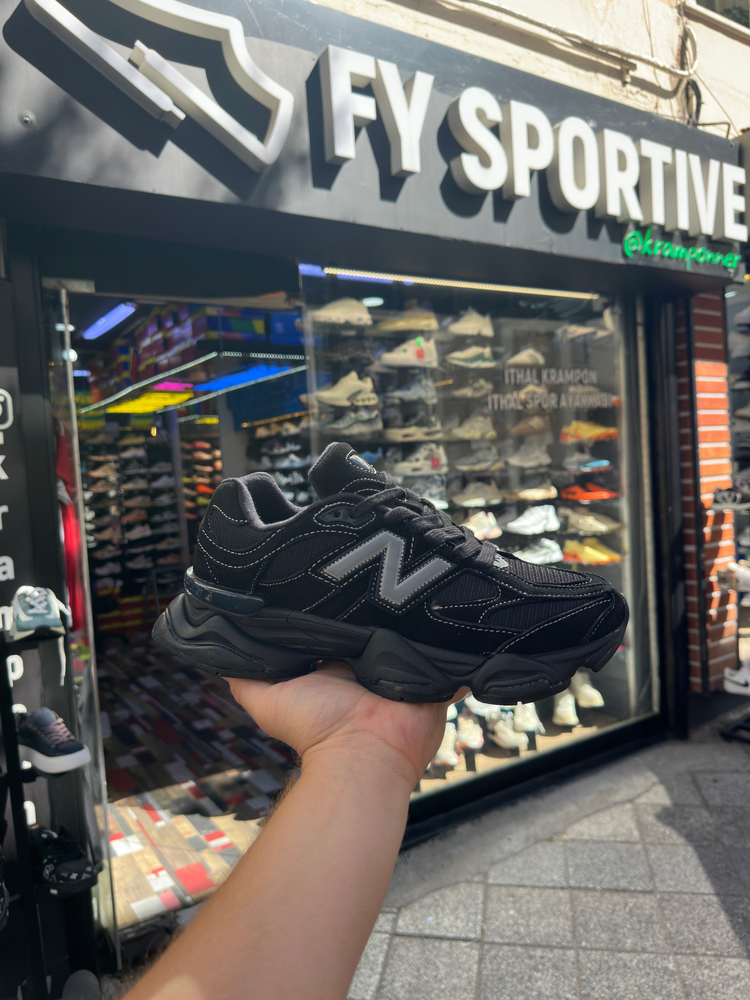 New Balance 9060 Black