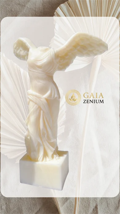  Zaferin Sessiz Gücü – Kanatlı Nike Mumu