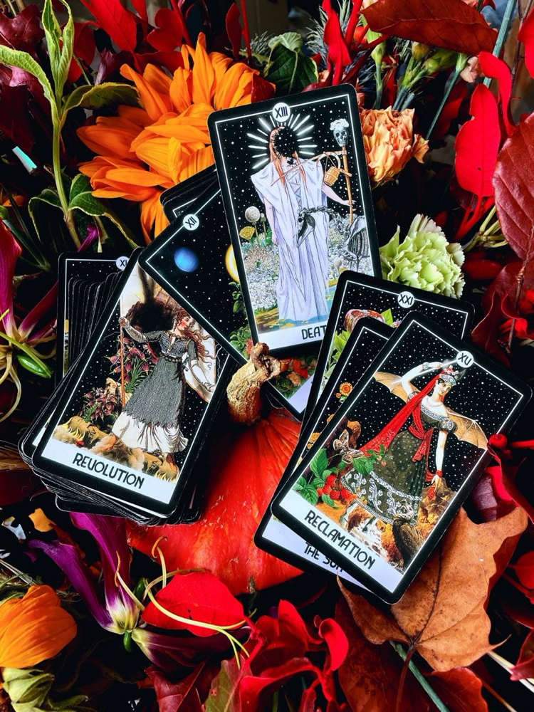 The Intuitive Night Goddess Tarot