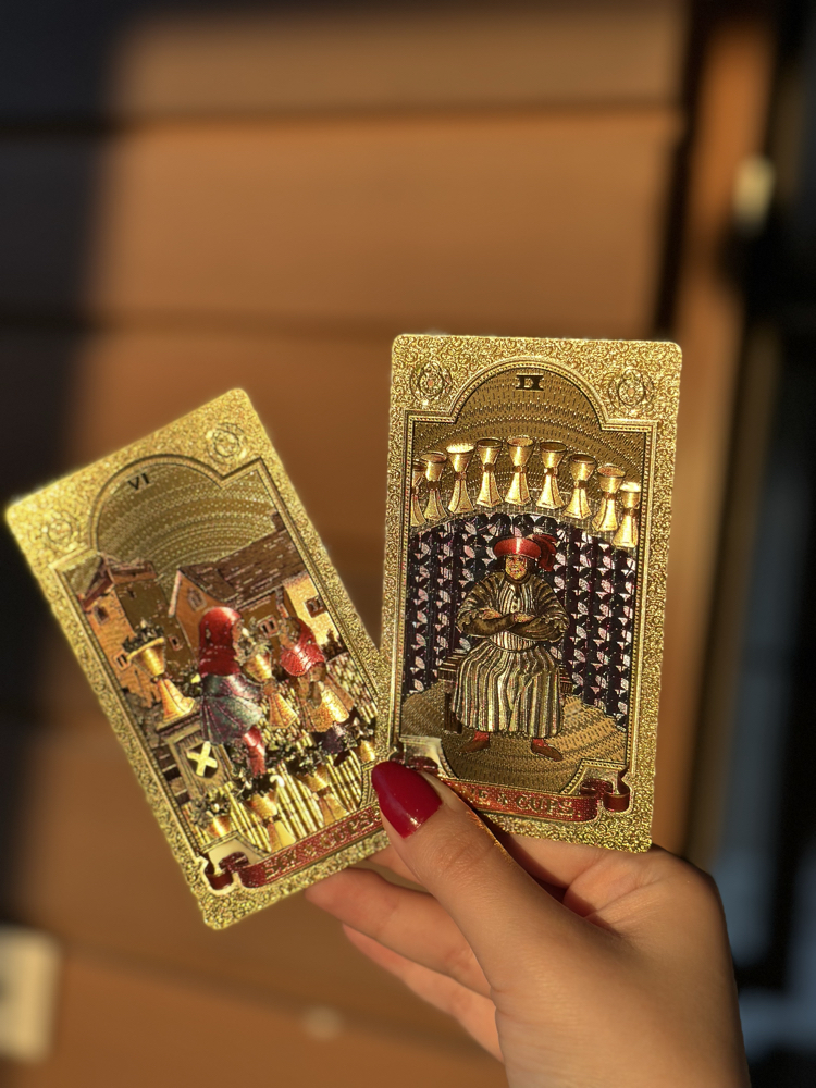 Gold foil tarot destesi (plastik kutu)