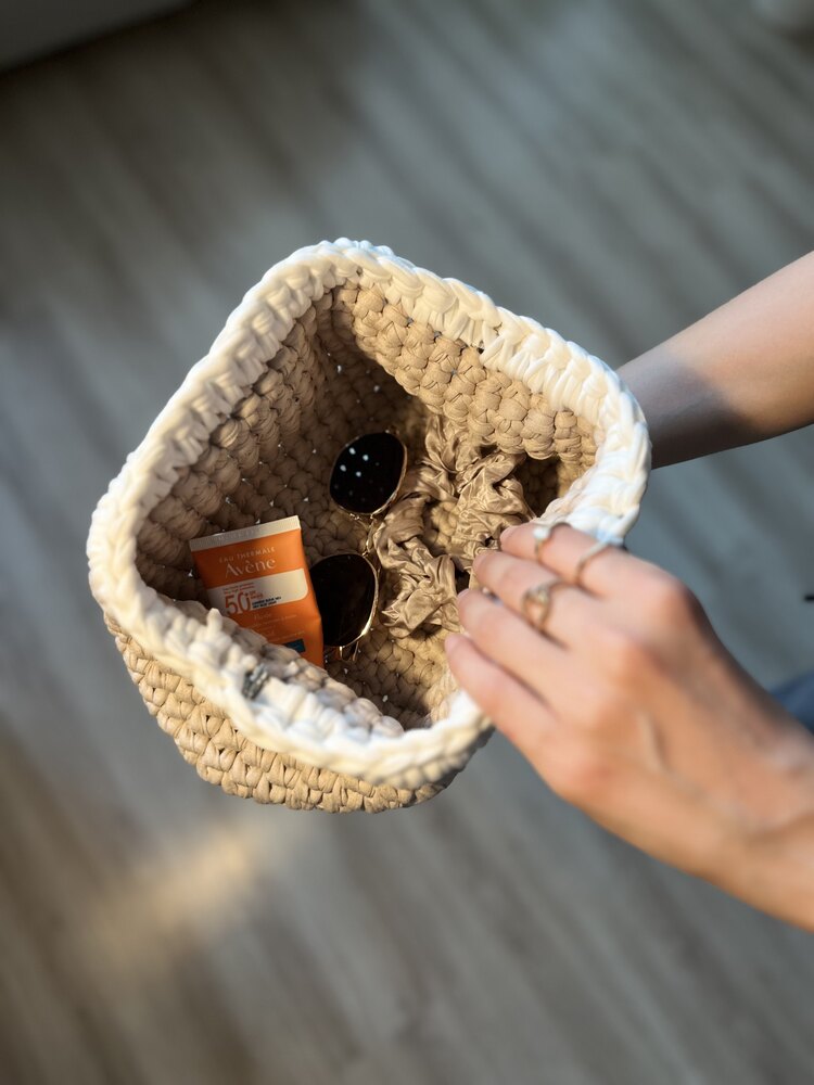 Clutch crochet bag