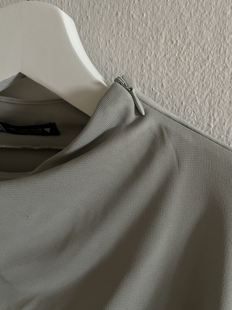 Zara Su Yeşili Tek Kol Büzgü Detaylı Bluz