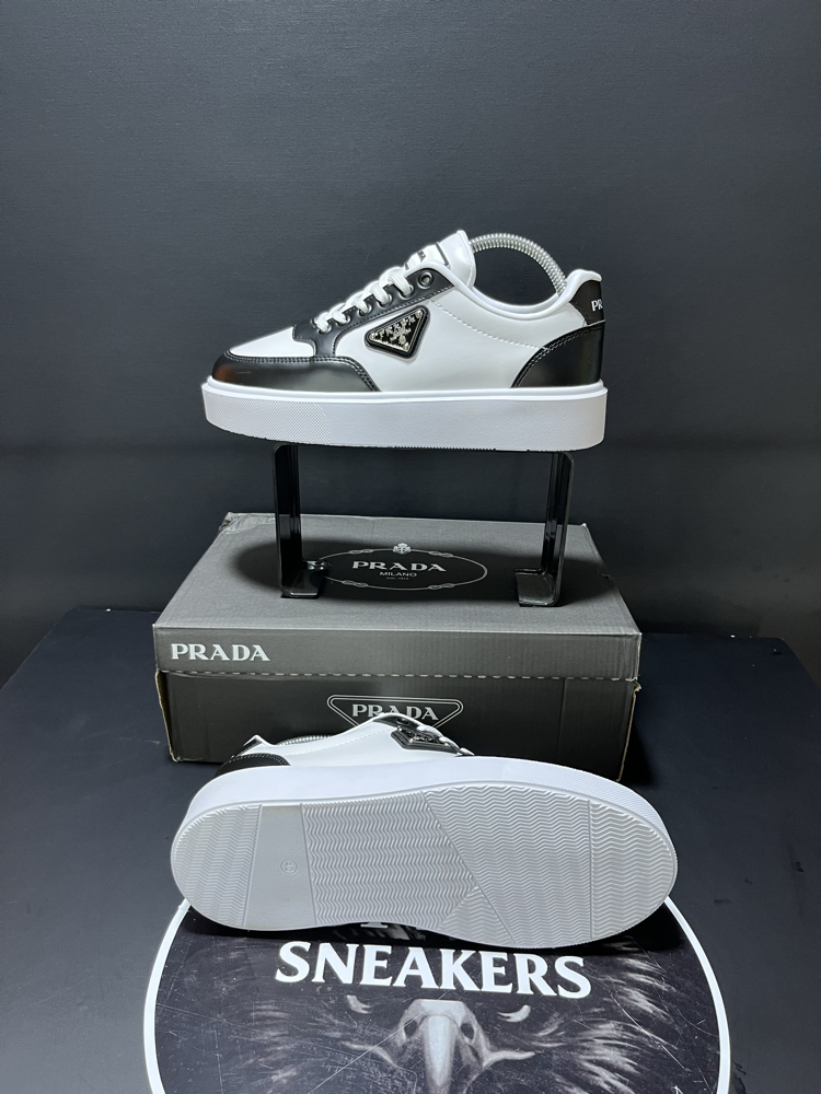 PRADA SİYAH&BEYAZ