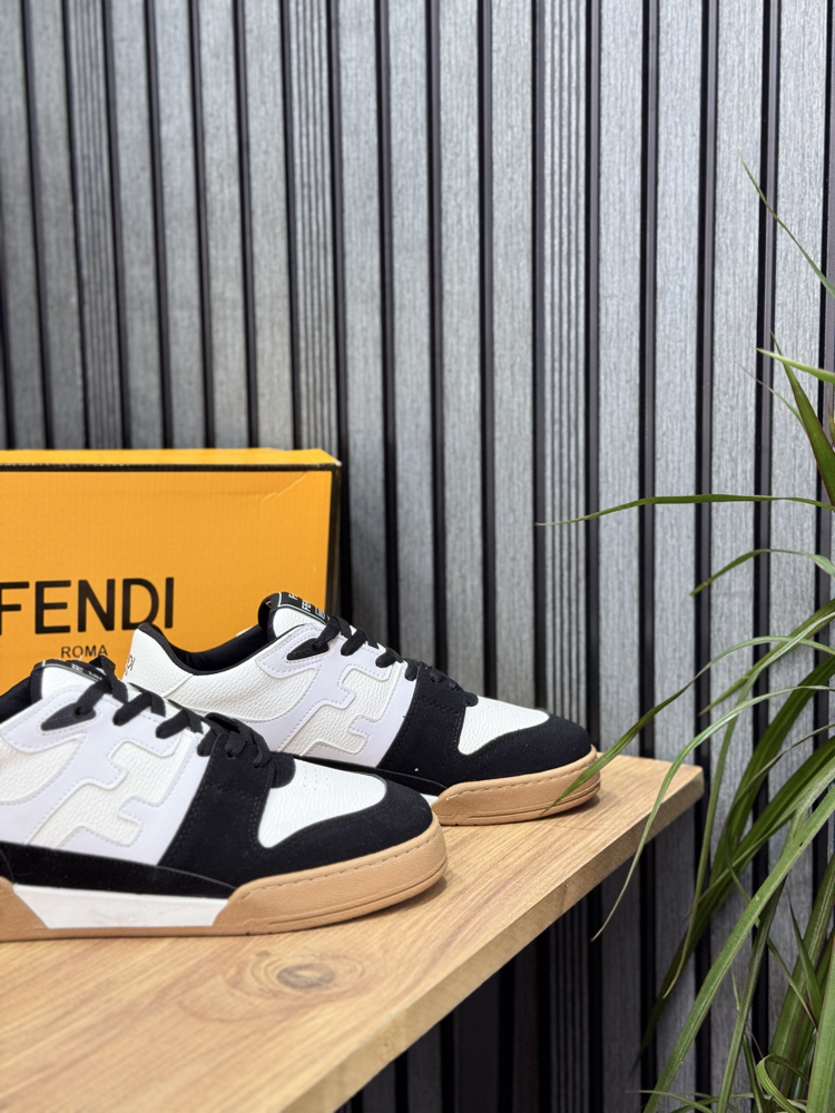 FENDİ BEJ SİYAH BEYAZ