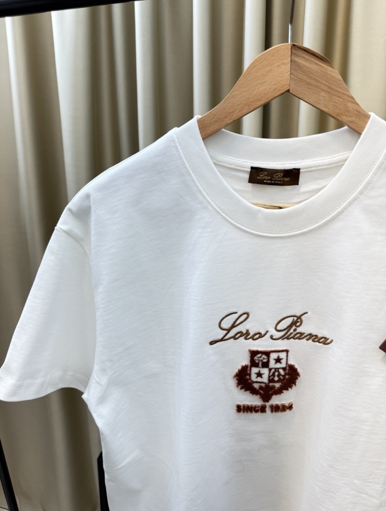 Loro Piana Nakıs İşlemeli T-shirt