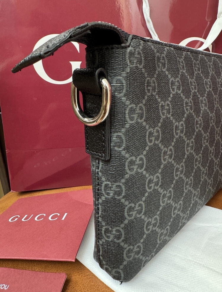 Gucci messenger bag