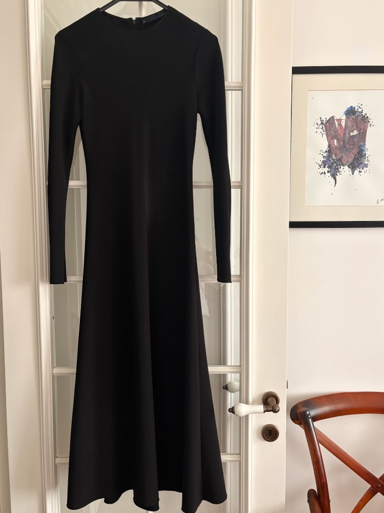 ZARA WOMAN UZUN SİYAH ELBİSE