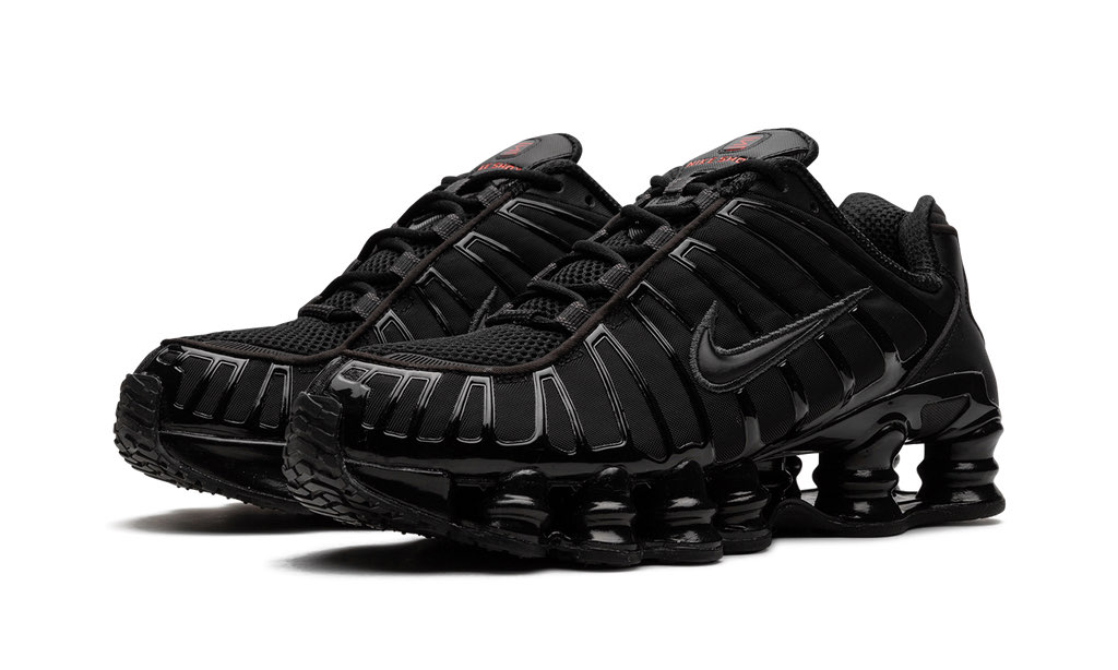  Nike Shox “Triple Black”