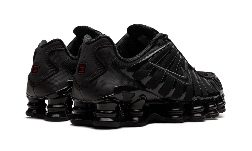  Nike Shox “Triple Black”
