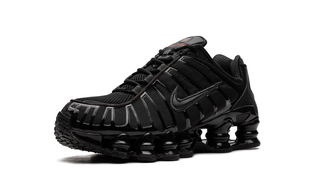  Nike Shox “Triple Black”