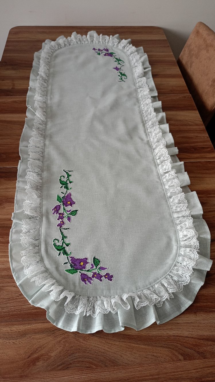 fırfırlı runner