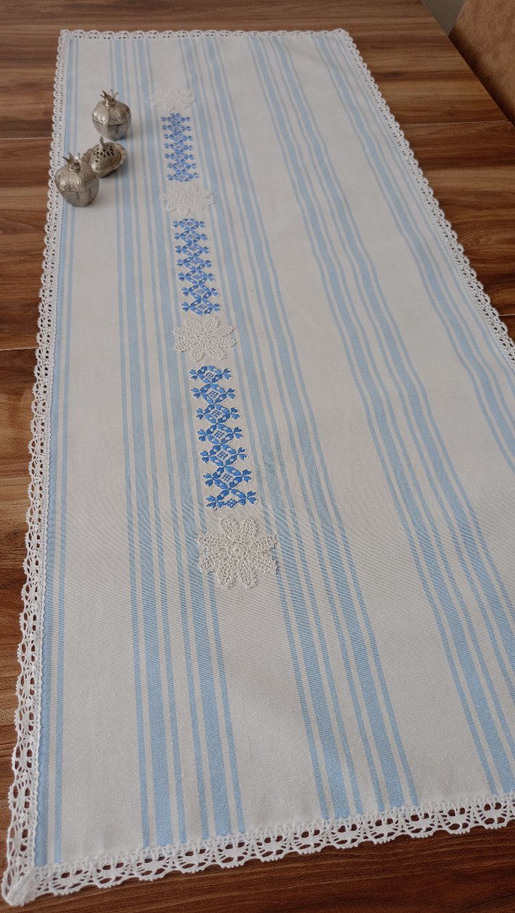çizgili runner