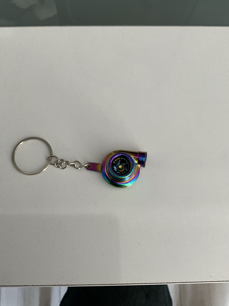 Otomobil Tutkunları İçin Premium Anahtarlık Koleksiyonu 3 adet fiyatı