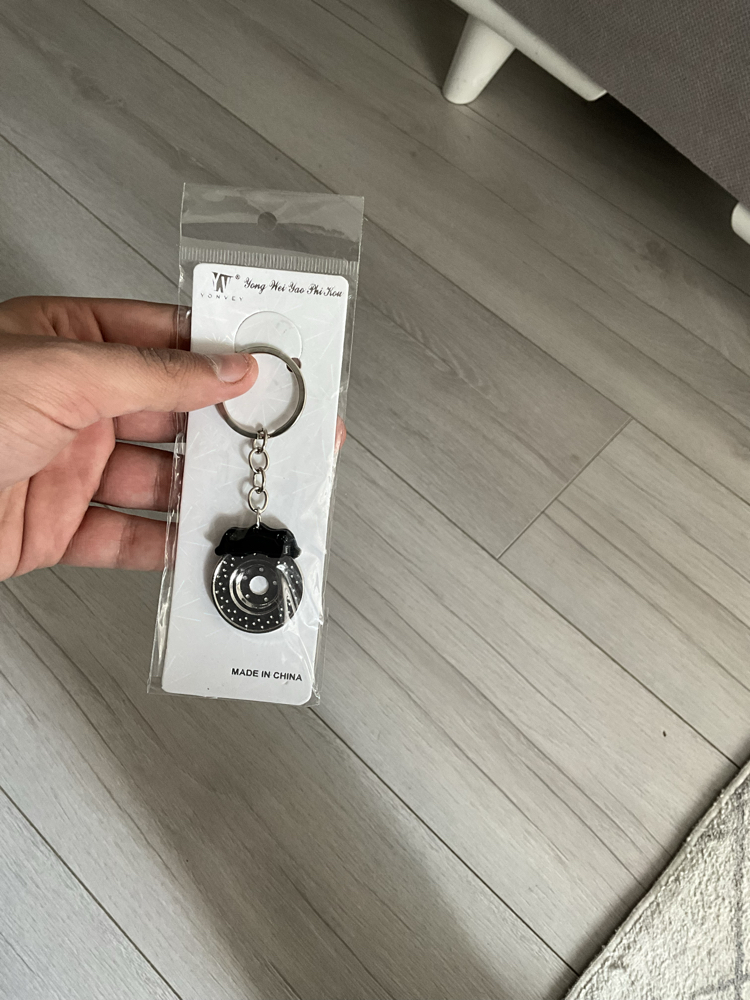 Otomobil Tutkunları İçin Premium Anahtarlık Koleksiyonu 3 adet fiyatı