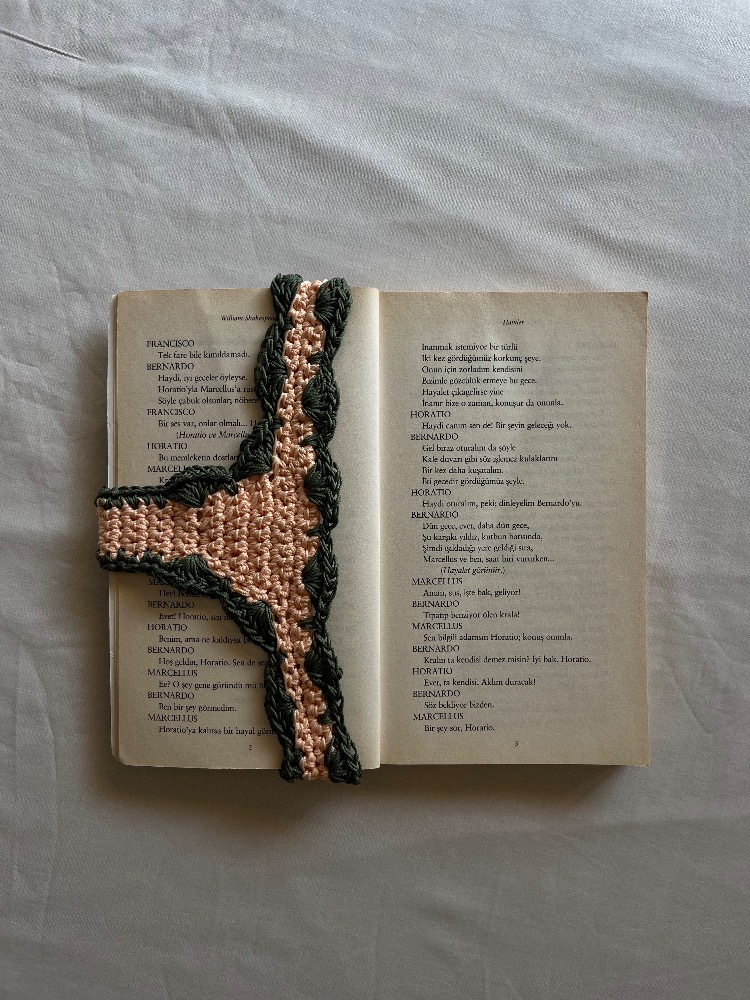 Bikini Bookmark