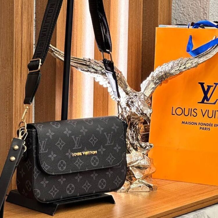 LOUİS VUTTON
